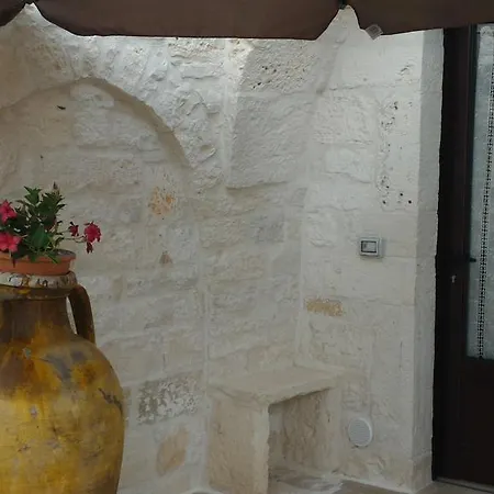 Quei Trulli Divini * Locorotondo