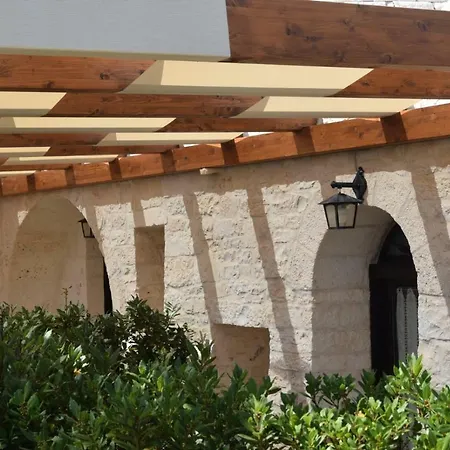 Quei Trulli Divini * Locorotondo